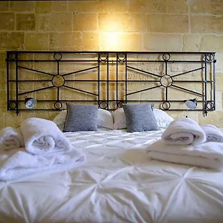 Senglea Suites