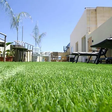 Senglea Suites 4*