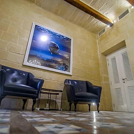 Senglea Suites