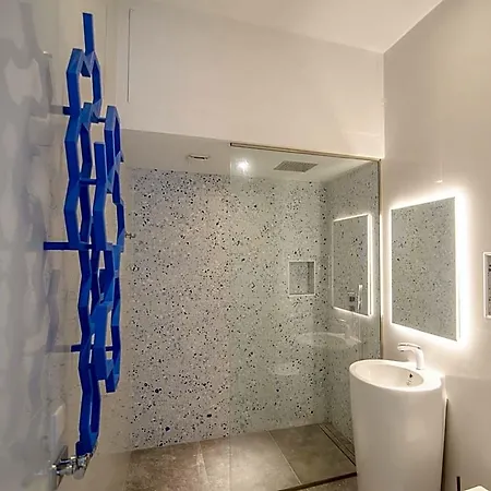 Senglea Suites Hotel